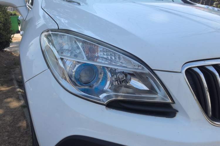 Used Buick Encore 2015 1.4T Manual Two-Wheel Drive Urban Advanced Model Right Front Headlight