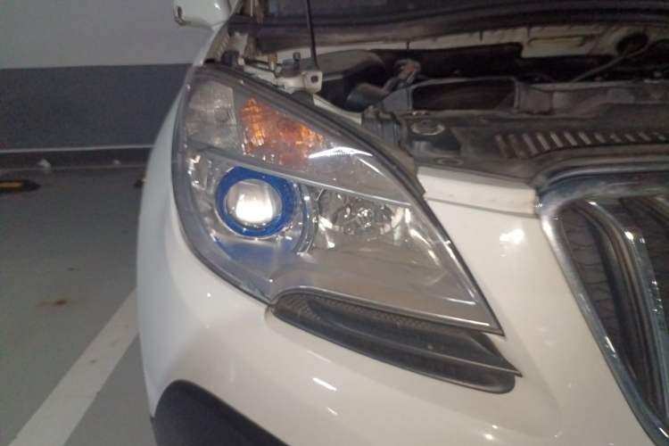 Used Buick Encore 2015 1.4T Automatic Two-Wheel Drive Urban Elite Version Right Front Headlight
