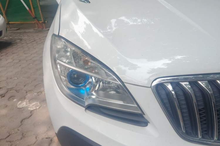 Used Buick Encore 2015 1.4T Automatic Two-Wheel Drive Urban Elite Version Right Front Headlight