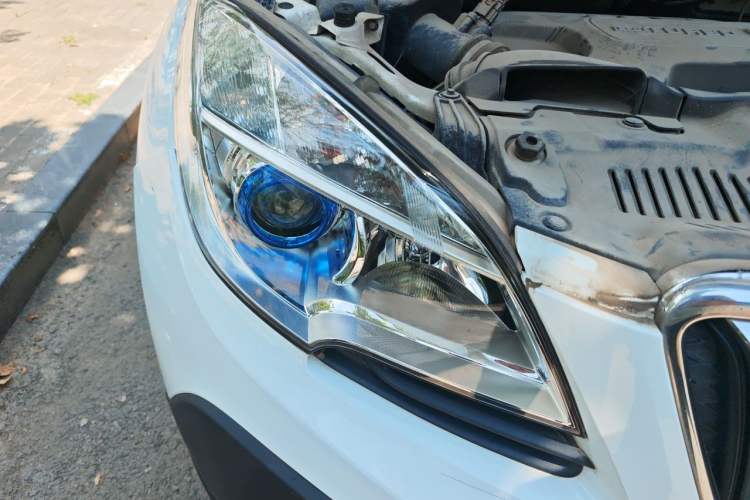 Used Buick Encore 2015 1.4T Automatic Two-Wheel Drive Urban Elite Version Right Front Headlight
