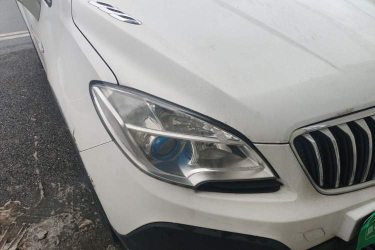 Used Buick Encore 2015 1.4T Automatic Two-Wheel Drive Urban Elite Version Right Front Headlight