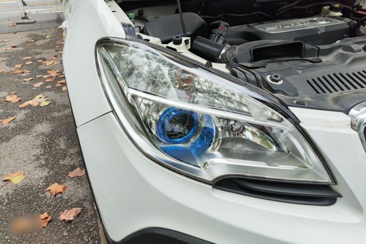 Used Buick Encore 2015 1.4T Automatic Two-Wheel Drive Urban Elite Version Right Front Headlight