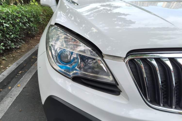 Used Buick Encore 2015 1.4T Automatic Two-Wheel Drive Urban Elite Version Right Front Headlight