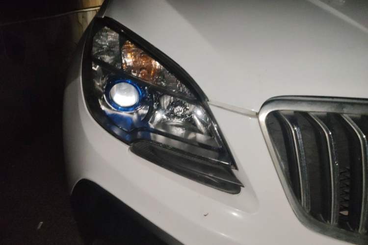 Used Buick Encore 2015 1.4T Automatic Two-Wheel Drive Urban Elite Version Right Front Headlight