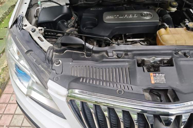 Used Buick Encore 2015 1.4T Automatic Two-Wheel Drive Urban Elite Version Right Front Headlight