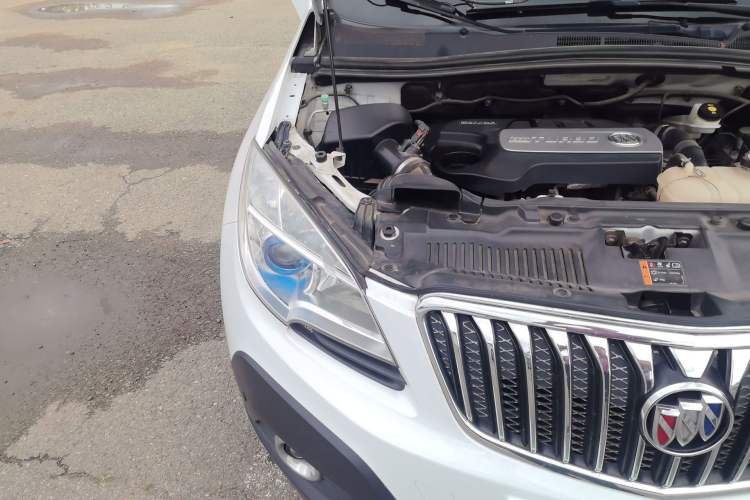 Used Buick Encore 2015 1.4T Automatic Two-Wheel Drive Urban Elite Version Right Front Headlight