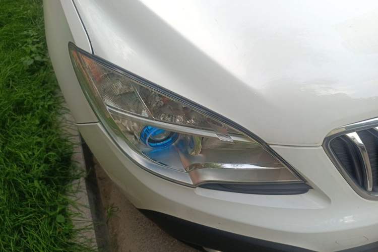 Used Buick Encore 2015 1.4T Automatic Two-Wheel Drive Urban Elite Version Right Front Headlight