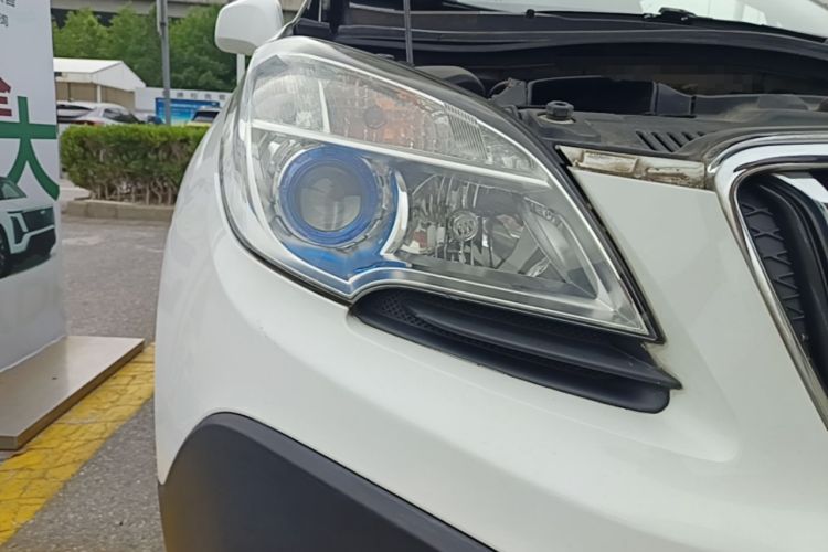 Used Buick Encore 2015 1.4T Automatic Two-Wheel Drive Urban Leading Model Right Front Headlight