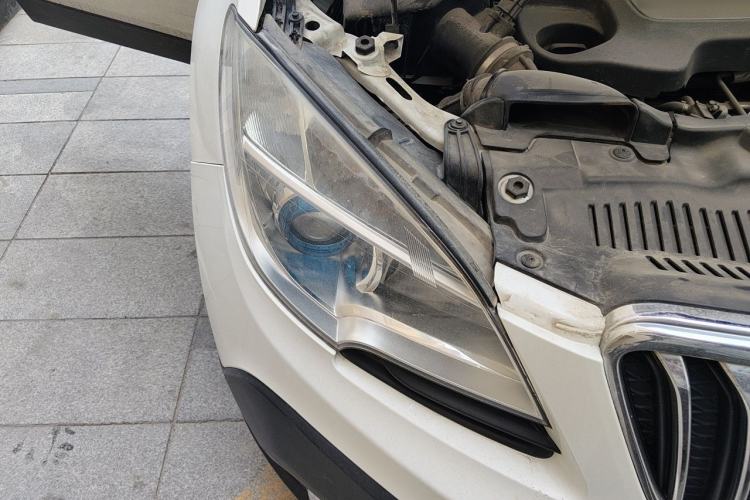 Used Buick Encore 2015 1.4T Automatic Two-Wheel Drive Urban Elite Version Right Front Headlight