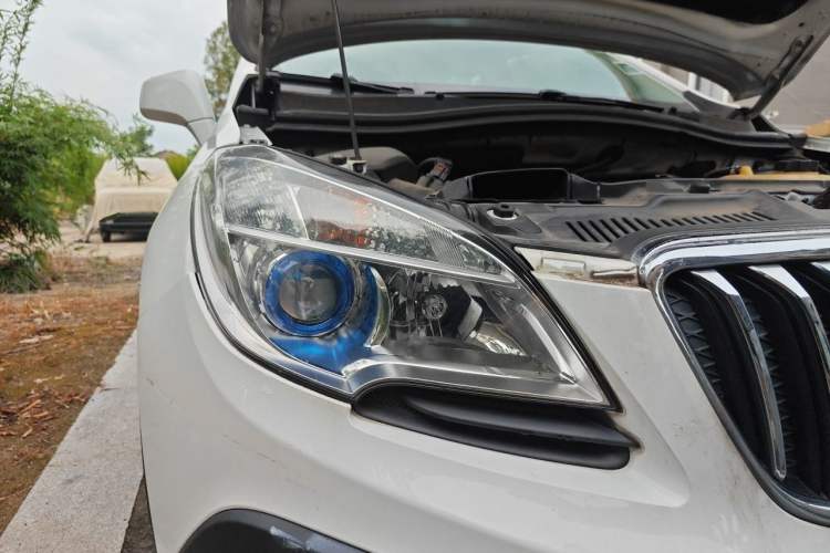 Used Buick Encore 2015 1.4T Automatic Two-Wheel Drive Urban Leading Model Right Front Headlight