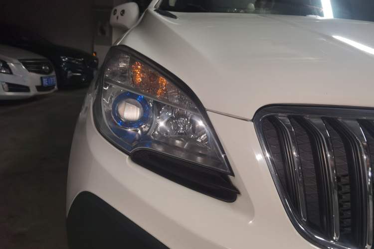 Used Buick Encore 2015 1.4T Automatic Two-Wheel Drive Urban Elite Version Right Front Headlight