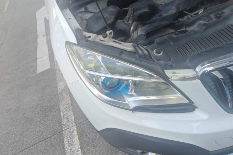 Used Buick Encore 2015 1.4T Automatic Two-Wheel Drive Urban Elite Version Right Front Headlight