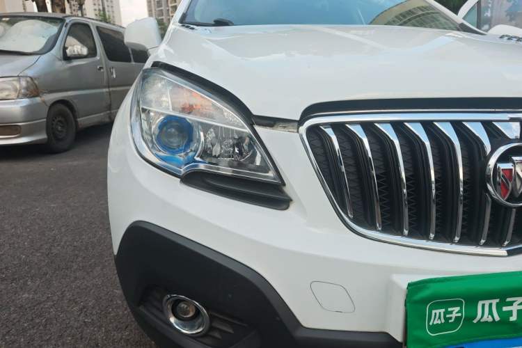Used Buick Encore 2015 1.4T Manual Two-Wheel Drive Urban Advanced Model Right Front Headlight