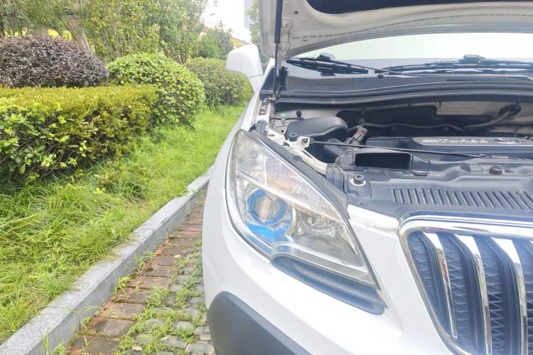 Used Buick Encore 2015 1.4T Automatic Two-Wheel Drive Urban Leading Model Right Front Headlight