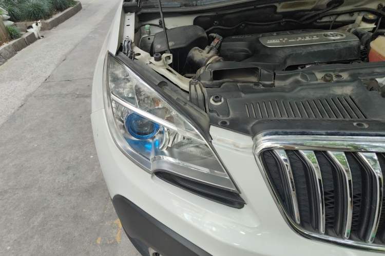 Used Buick Encore 2015 1.4T Automatic Two-Wheel Drive Urban Elite Version Right Front Headlight