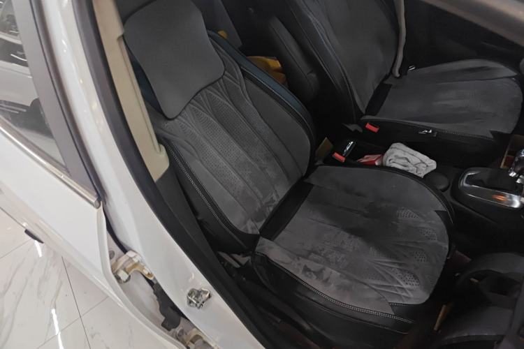 Used Buick Encore 2015 1.4T Automatic Two-Wheel Drive Urban Leading Model Right Front Seat