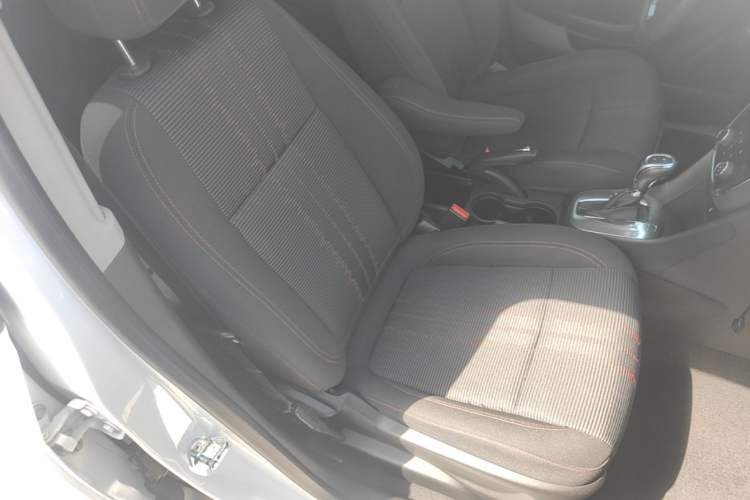 Used Buick Encore 2015 1.4T Automatic Two-Wheel Drive Urban Elite Version Right Front Seat