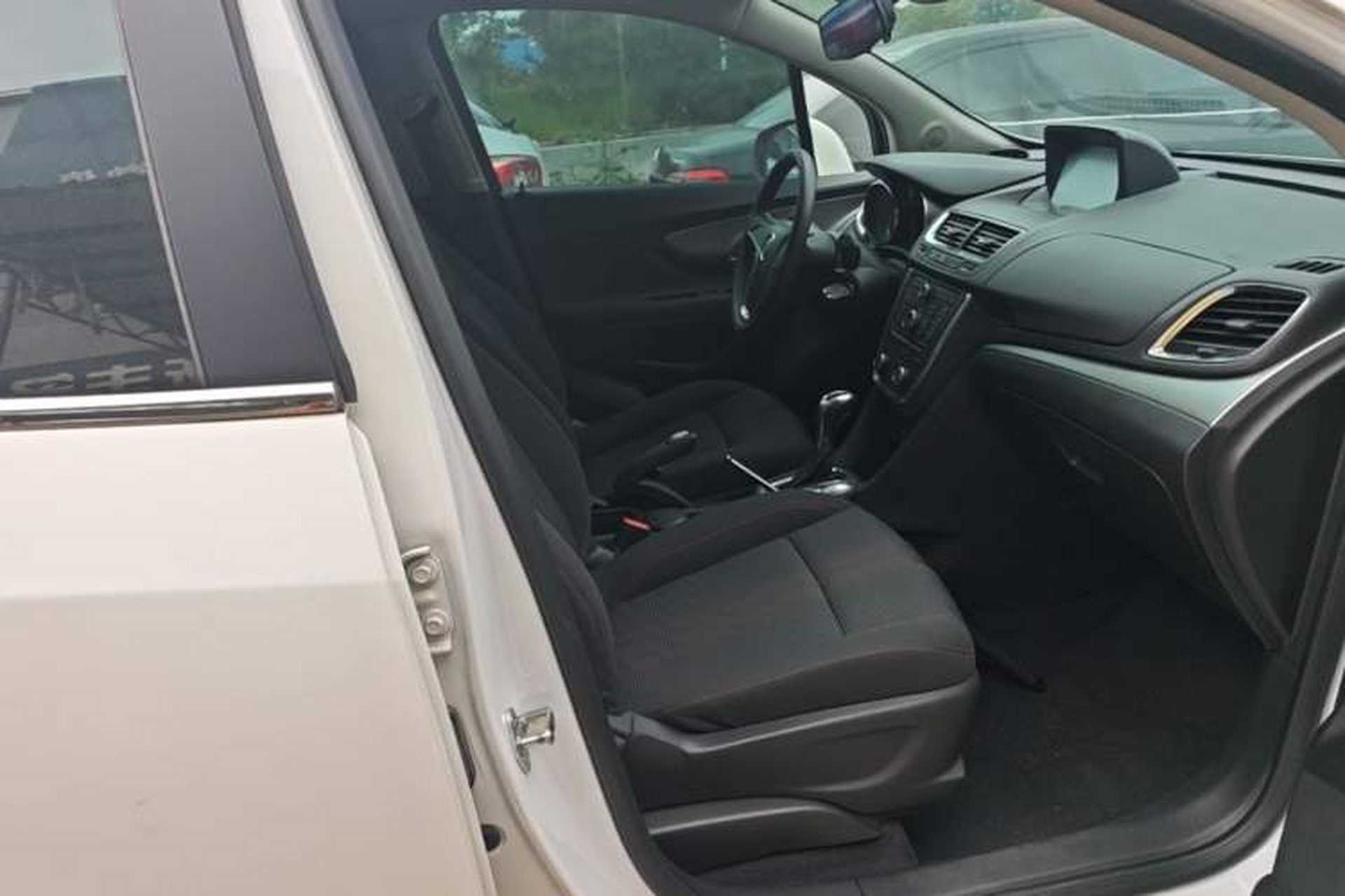 Used Buick Encore 2015 1.4T Automatic Two-Wheel Drive Urban Elite Version Right Front Seat