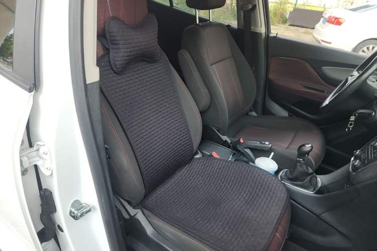 Used Buick Encore 2015 1.4T Manual Two-Wheel Drive Urban Advanced Model Right Front Seat