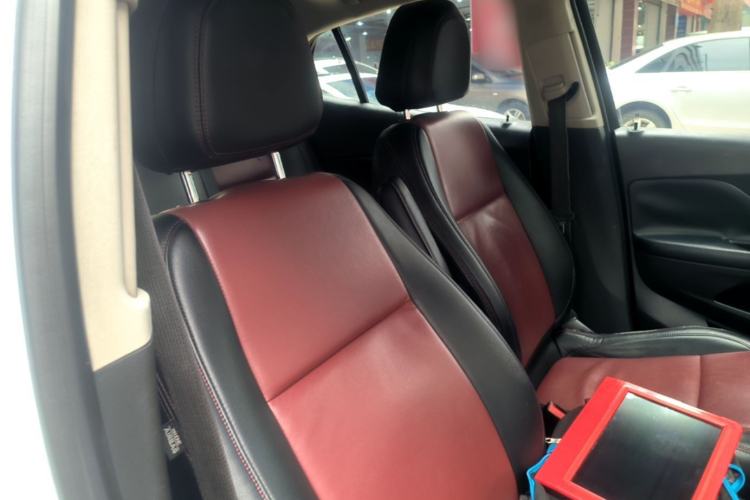 Used Buick Encore 2015 1.4T Automatic Two-Wheel Drive Urban Elite Version Right Front Seat