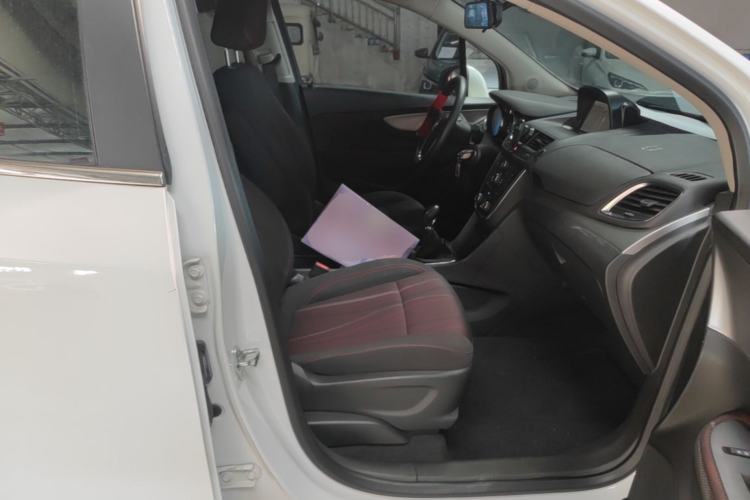 Used Buick Encore 2015 1.4T Manual Two-Wheel Drive Urban Advanced Model Right Front Seat