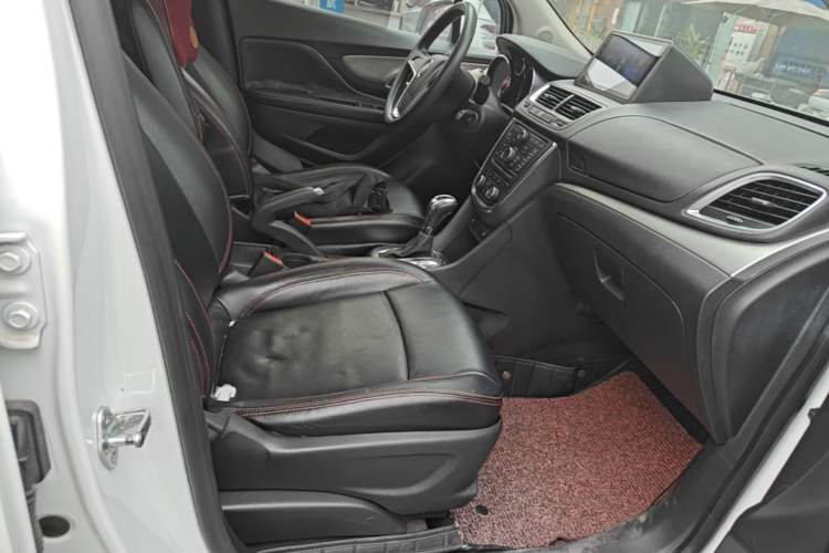 Used Buick Encore 2015 1.4T Automatic Two-Wheel Drive Urban Elite Version Right Front Seat