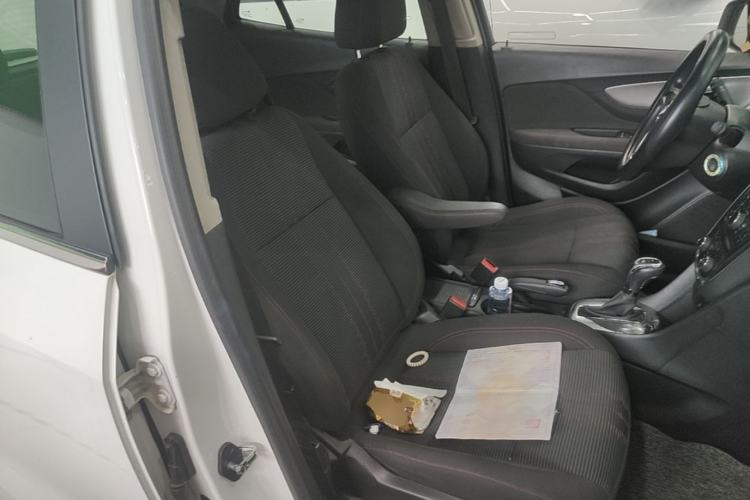 Used Buick Encore 2015 1.4T Automatic Two-Wheel Drive Urban Elite Version Right Front Seat