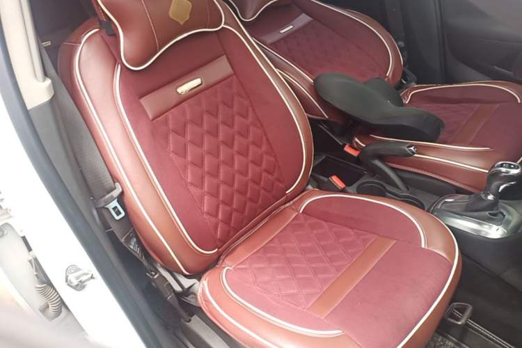 Used Buick Encore 2015 1.4T Automatic Two-Wheel Drive Urban Elite Version Right Front Seat