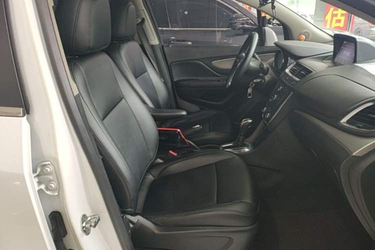 Used Buick Encore 2015 1.4T Automatic Two-Wheel Drive Urban Elite Version Right Front Seat