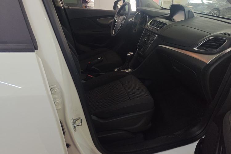 Used Buick Encore 2015 1.4T Automatic Two-Wheel Drive Urban Elite Version Right Front Seat