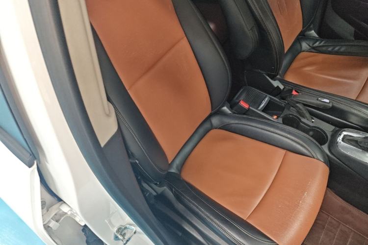 Used Buick Encore 2015 1.4T Automatic Two-Wheel Drive Urban Elite Version Right Front Seat