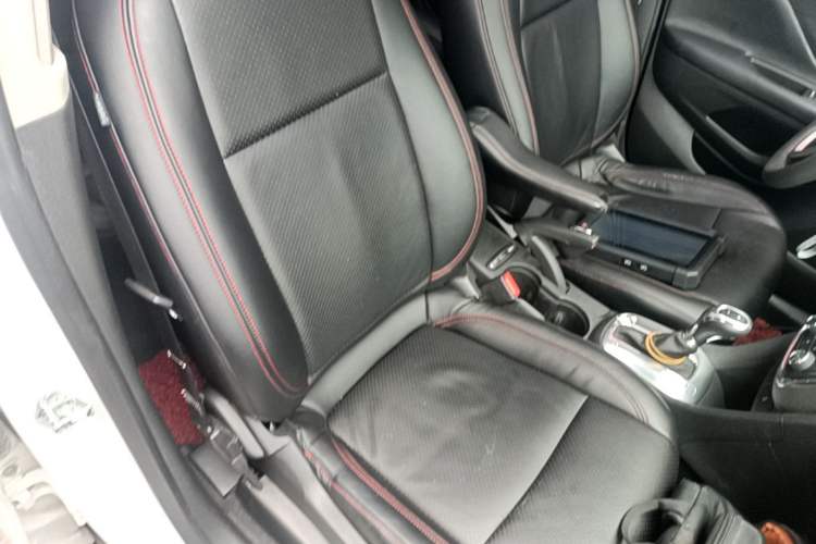 Used Buick Encore 2015 1.4T Automatic Two-Wheel Drive Urban Elite Version Right Front Seat