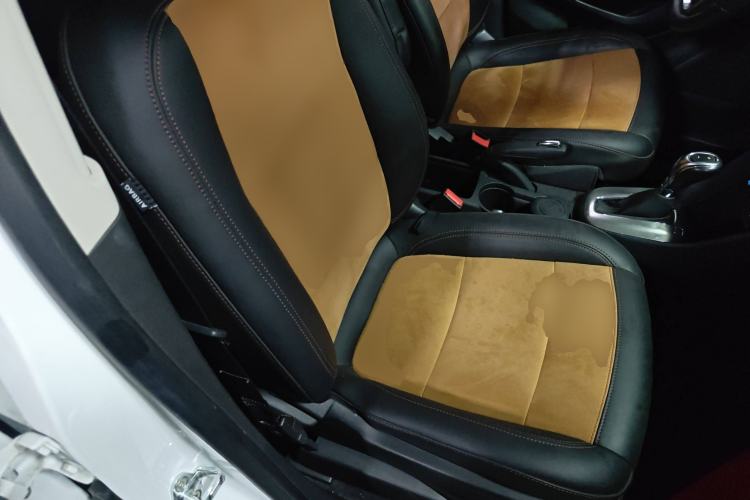 Used Buick Encore 2015 1.4T Automatic All-Wheel-Drive Flagship Model Right Front Seat