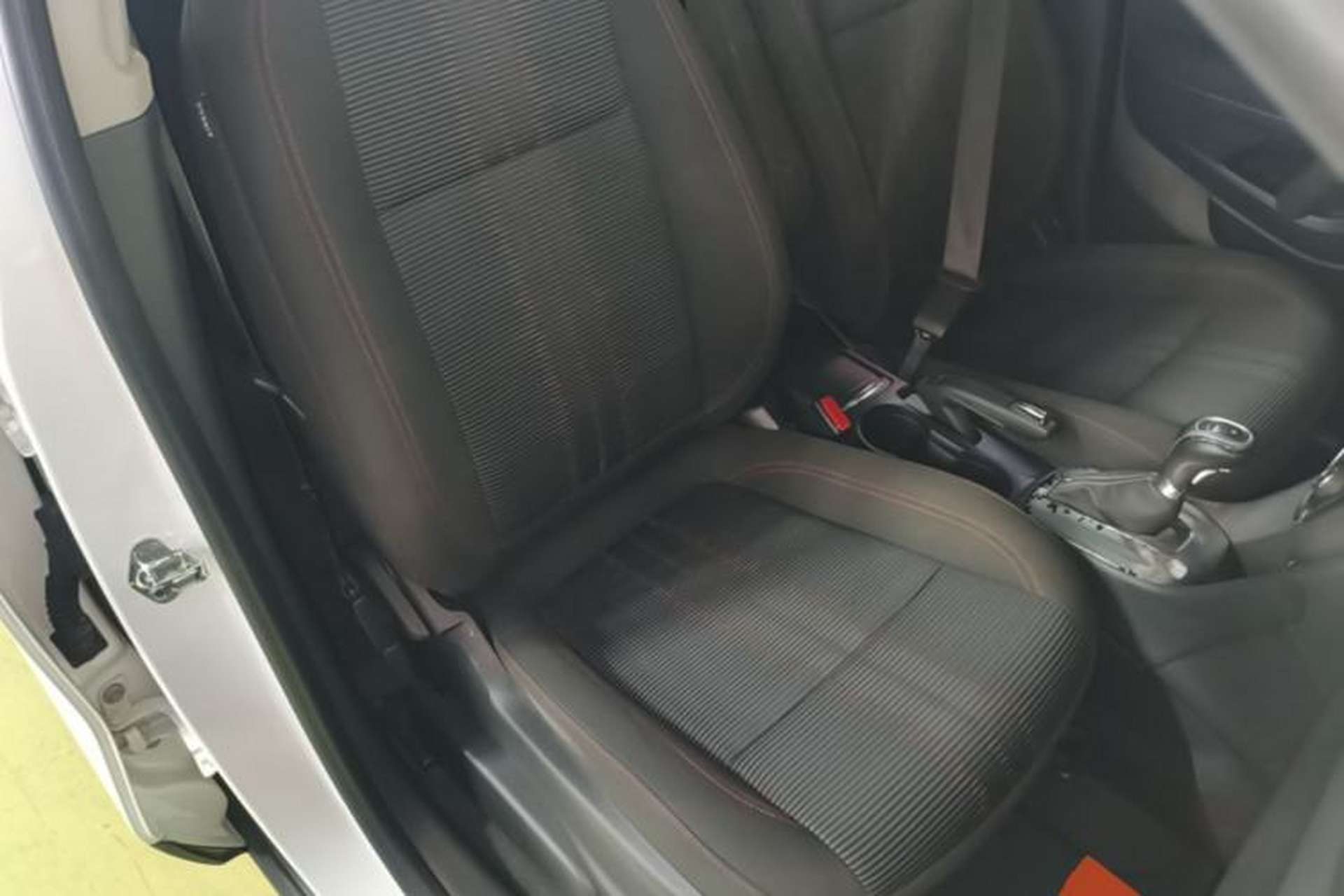 Used Buick Encore 2015 1.4T Automatic Two-Wheel Drive Urban Elite Version Right Front Seat