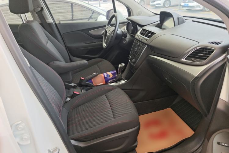 Used Buick Encore 2015 1.4T Automatic Two-Wheel Drive Urban Elite Version Right Front Seat