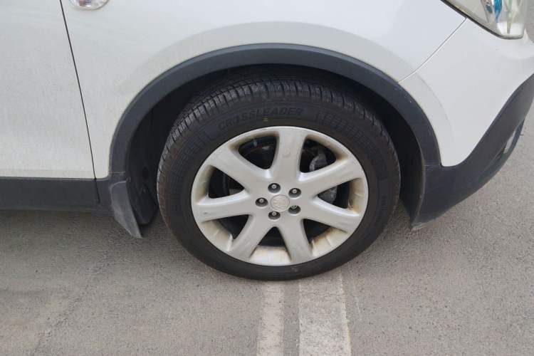 Used Buick Encore 2015 1.4T Manual Two-Wheel Drive Urban Advanced Model Right Front Wheel Hub