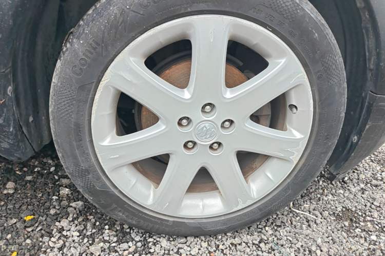 Used Buick Encore 2015 1.4T Automatic Two-Wheel Drive Urban Elite Version Right Front Wheel Hub