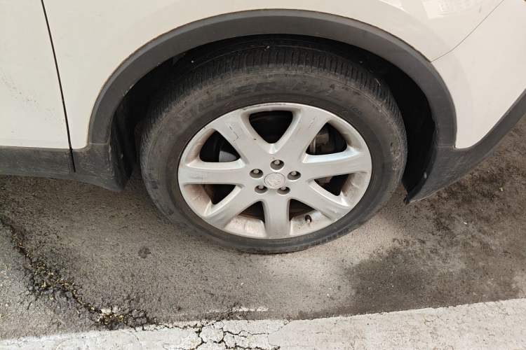 Used Buick Encore 2015 1.4T Automatic Two-Wheel Drive Urban Elite Version Right Front Wheel Hub