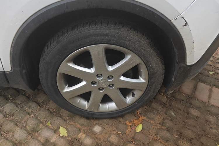 Used Buick Encore 2015 1.4T Automatic Two-Wheel Drive Urban Elite Version Right Front Wheel Hub