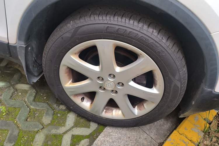 Used Buick Encore 2015 1.4T Automatic Two-Wheel Drive Urban Elite Version Right Front Wheel Hub