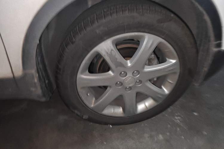 Used Buick Encore 2015 1.4T Automatic Two-Wheel Drive Urban Elite Version Right Front Wheel Hub
