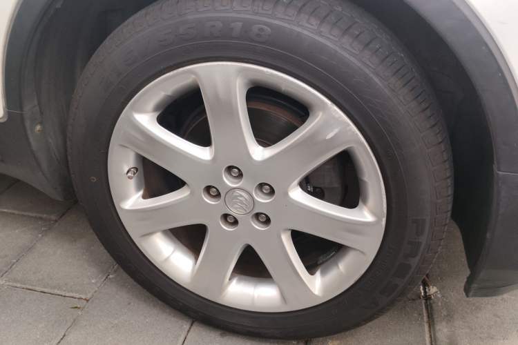 Used Buick Encore 2015 1.4T Automatic Two-Wheel Drive Urban Leading Model Right Front Wheel Hub