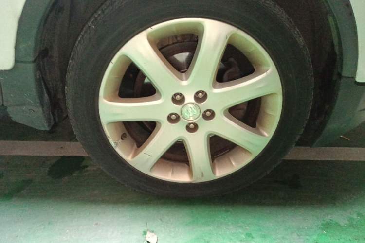 Used Buick Encore 2015 1.4T Automatic Two-Wheel Drive Urban Elite Version Right Front Wheel Hub