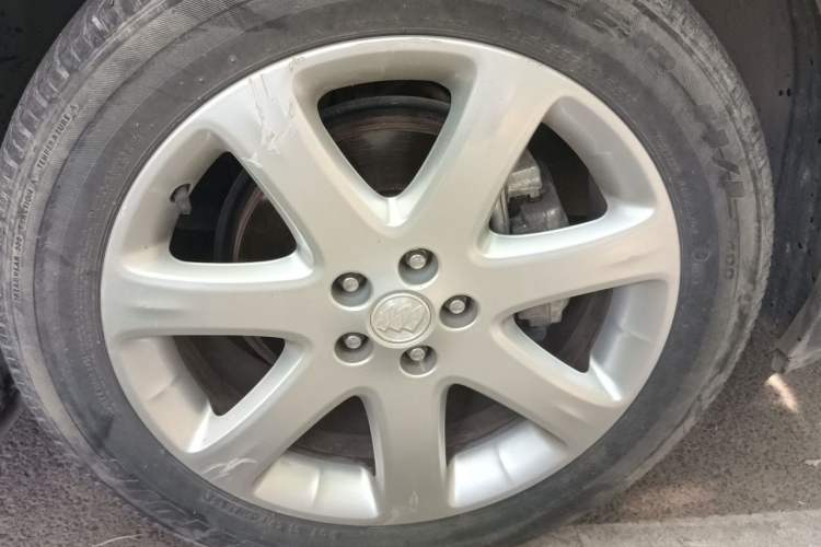 Used Buick Encore 2015 1.4T Automatic Two-Wheel Drive Urban Elite Version Right Front Wheel Hub