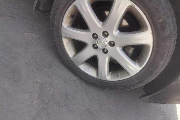 Used Buick Encore 2015 1.4T Automatic Two-Wheel Drive Urban Elite Version Right Front Wheel Hub