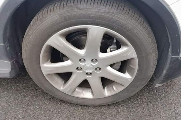 Used Buick Encore 2015 1.4T Automatic Two-Wheel Drive Urban Elite Version Right Front Wheel Hub