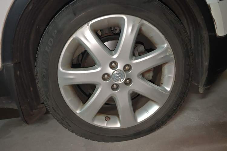 Used Buick Encore 2015 1.4T Manual Two-Wheel Drive Urban Advanced Model Right Front Wheel Hub