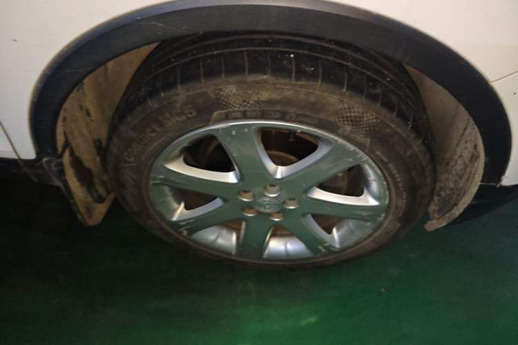 Used Buick Encore 2015 1.4T Automatic Two-Wheel Drive Urban Elite Version Right Front Wheel Hub