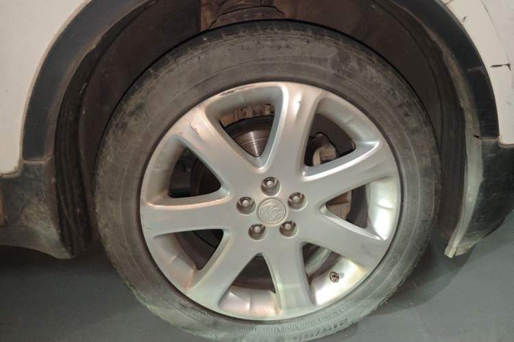Used Buick Encore 2015 1.4T Automatic Two-Wheel Drive Urban Elite Version Right Front Wheel Hub