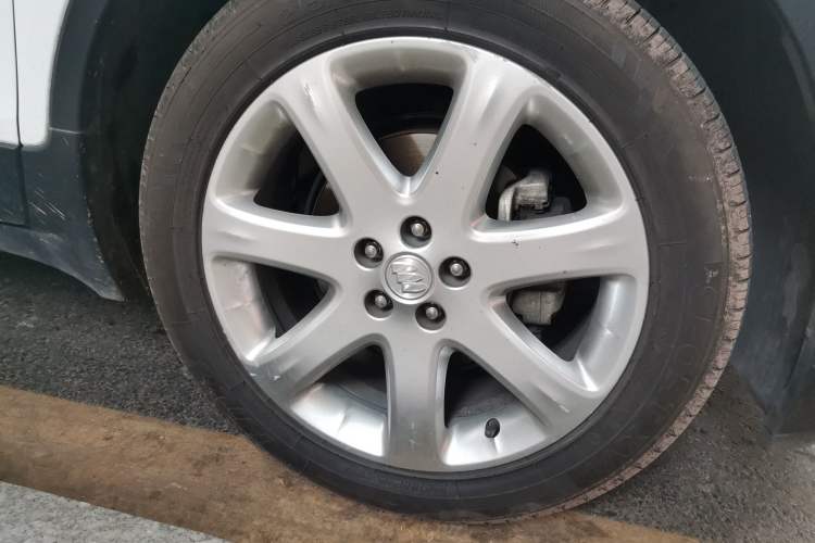 Used Buick Encore 2015 1.4T Automatic Two-Wheel Drive Urban Elite Version Right Front Wheel Hub